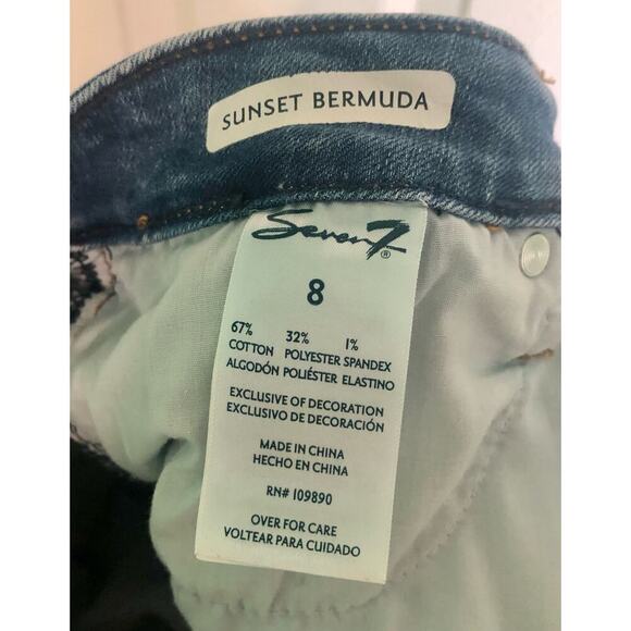 Seven7 Light Wash Sunset Bermuda Shorts Mid Rise Women's Jean Shorts - 8 - Picture 6 of 9